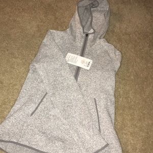 Size 10 lululemon fleece and thank you pullover